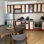 Apartment Cozy Ski-to-door Apartment, Monastery 3 Complex Pamporovo