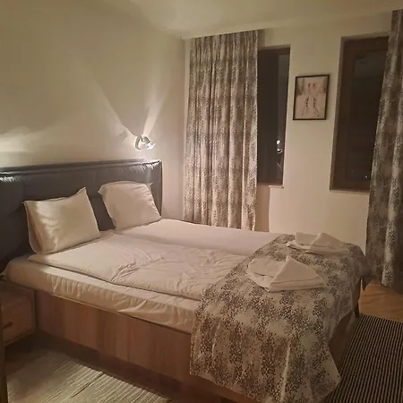 Apartment Cozy Ski-to-door Apartment, Monastery 3 Complex Pamporovo