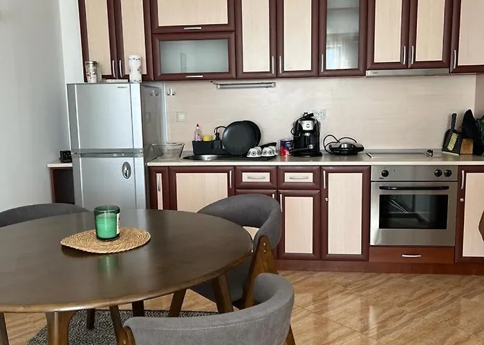 Apartment Cozy Ski-to-door Apartment, Monastery 3 Complex Pamporovo