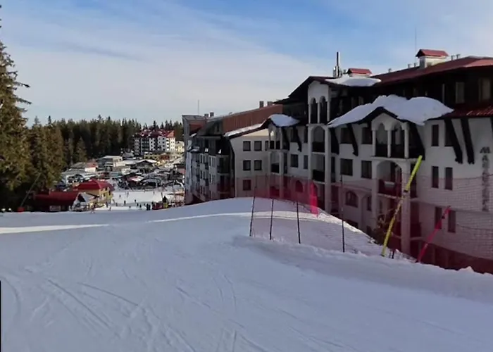 Cozy Ski-to-door Apartment, Monastery 3 Complex Apartment Pamporovo